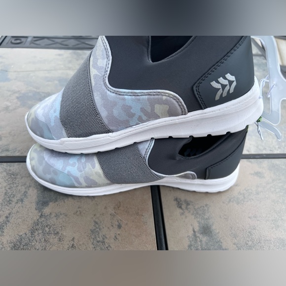 NWT All in Motion Camo Print Women’s Sneakers - Picture 6 of 7